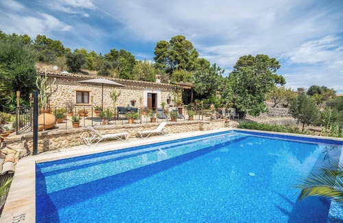 Selva Villa | Country Home "Can Pulit" with Pool, Garden, A/C & Wi-Fi