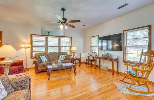 Lineville House | Country Home Near Lake Wedowee Patio and Fire Pit!