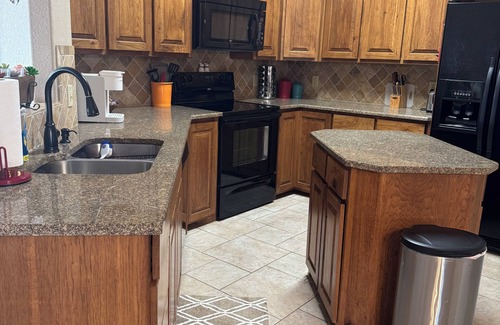 Springtown House | Country home with a brand new hot tub, WiFi and central air, spacious bad yard