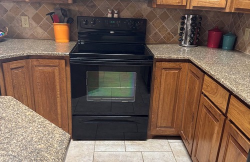 Springtown House | Country home with a brand new hot tub, WiFi and central air, spacious bad yard