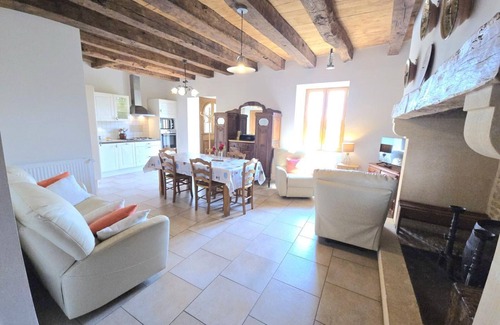 Tamnies Apartment | Country Home with WiFi, Near Sarlat & Lascaux, Farm Views, Family-Friendly