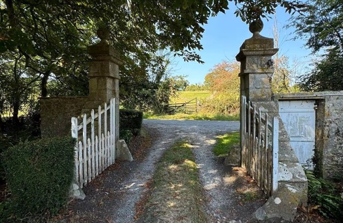 Saint-Come-du-Mont House | Country house nestled in a stable near Utach Beach. Dogs welcome!