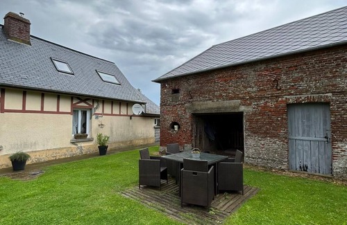 Tocqueville-sur-Eu Cottage | Country house