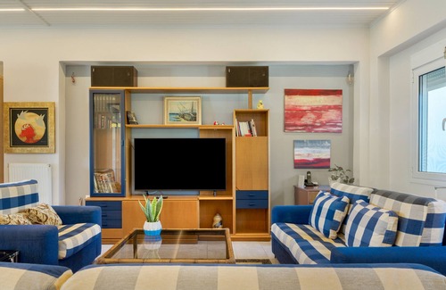 Spata-Artemida Villa | Country House 'Beach Family House In Artemida' with Sea View, Wi-Fi and Air Conditioning
