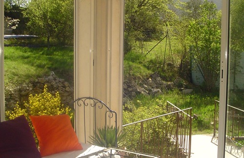 Brissac House | Country house between vineyards, scrubland and river.