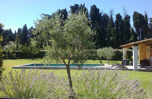 Cabannes House | Country house between Alpilles and Luberon.