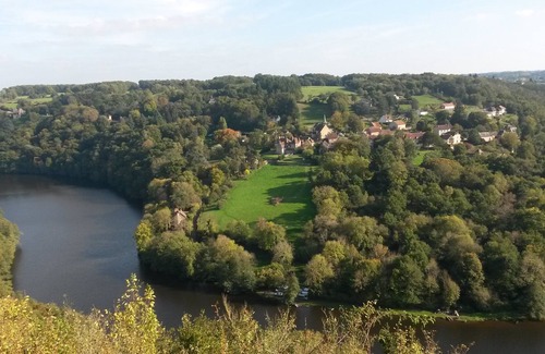Badecon-le-Pin Apartment | Country house, bucolic garden and leisure areas