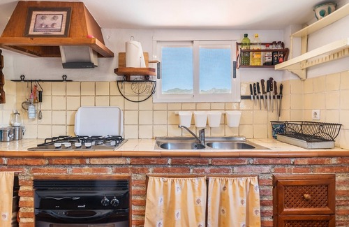 Villamena House | Country House 'Casa El Concejo' with Mountain View, Wi-Fi and Air Conditioning