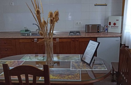 Pujerra Villa | Country House 'Casas Rurales El Viejo Castaño 2' with Mountain View and Air Conditioning