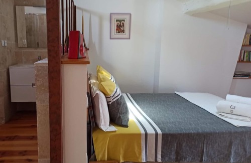 Blomac Villa | Country House 'Demeure Vigneronne De Charme' with Private Terrace, Private Garden and Wi-Fi