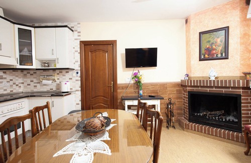 Villatorres House | Country House 'Carmen House' with Private Pool, Wi-Fi and Air Conditioning