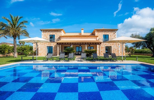 Manacor Villa | Country House 'Fortuna' with Mountain View, Private Pool and Wi-Fi
