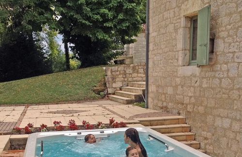 Belfort-du-Quercy Other | Country house with independent sheepfold for 8 people