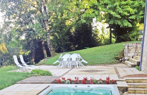 Belfort-du-Quercy Other | Country house with independent sheepfold for 8 people