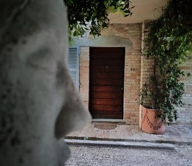 Monte Vidon Combatte Villa | Country House "I luoghi dell' anima"con piscina e giardino
