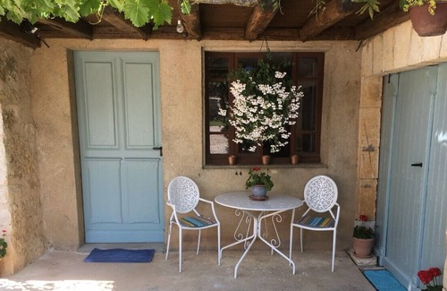 Albas House | Country house in courtyard with private pool & grounds