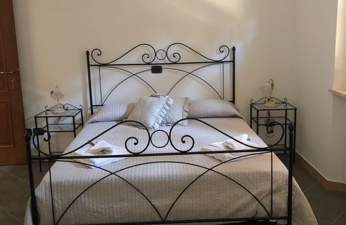 Ponzano di Fermo Other | Country house with four double bedrooms and one twin