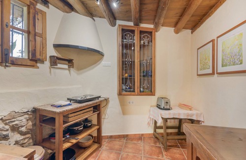 Calabazares House | Country House 'Lila' with Mountain View, Shared Pool and Shared Garden