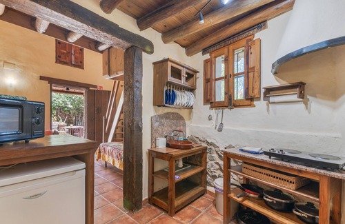 Calabazares House | Country House 'Lila' with Mountain View, Shared Pool and Shared Garden