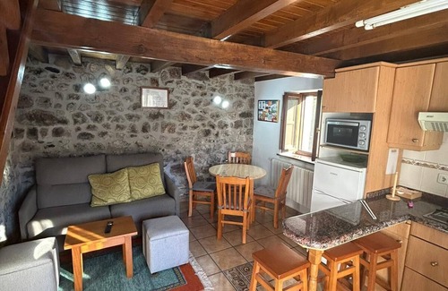 Cuenco House | Country House 'La Casina De Cuencu' with Mountain View, Private Terrace and Wi-Fi