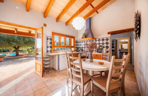 Campos Villa | Country House 'Linda' with Private Pool, Wi-Fi and Air Conditioning