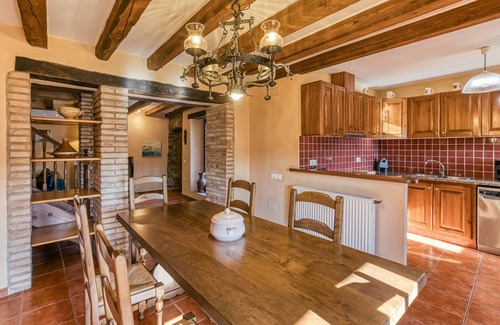 Espolla House | Country House 'Matalí' with Private Terrace, Wi-Fi and Air Conditioning