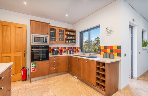 Silves Villa | Country House 'Quinta Dos 4 Ventos' with Private Pool, Wi-Fi and Air Conditioning