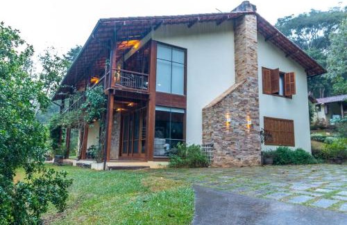 Araras House | Country House Secretário - 3 Suites, Pool, Sauna