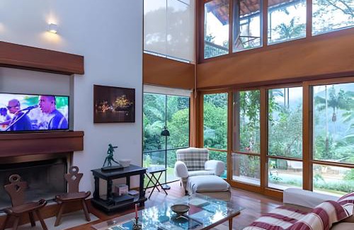 Araras House | Country House Secretário - 3 Suites, Pool, Sauna