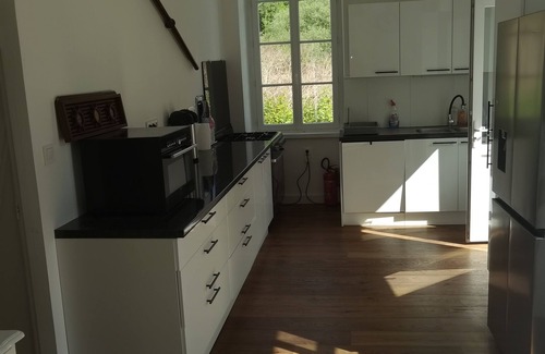 Le Palais House | COUNTRY HOUSE TEN MINUTES' WALK FROM PALACE CENTER PIER