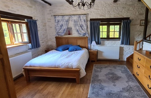 Vieillevie House | Country house with swimming pool in the Lot valley
