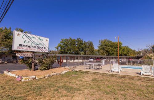 Fredericksburg Hotel | Country Inn Motel