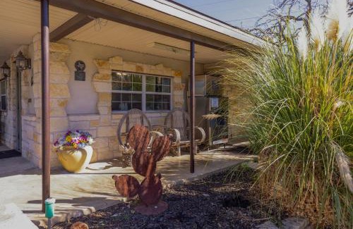 Fredericksburg Hotel | Country Inn Motel