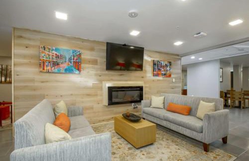 Read Boulevard East Hotel | Country Inn & Suites by Radisson, New Orleans I-10 East, LA