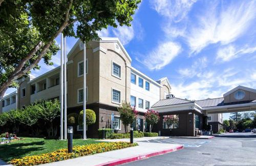 San Jose Hotel | Country Inn & Suites by Radisson, San Jose International Airport, CA