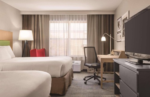 Dubuque Hotel | Country Inn & Suites by Radisson, Dubuque, IA