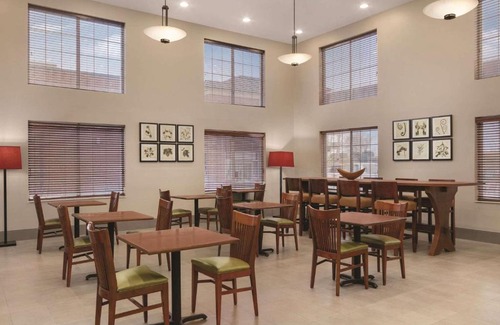 London Hotel | Country Inn & Suites by Radisson, London, KY
