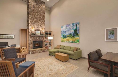Boone Hotel | Country Inn & Suites by Radisson, Boone, NC