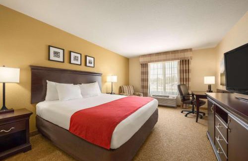 Minot Hotel | Country Inn & Suites by Radisson, Minot, ND