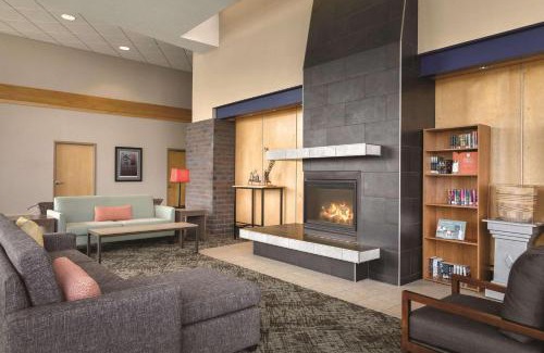 Fergus Falls Hotel | Country Inn & Suites by Radisson, Fergus Falls, MN