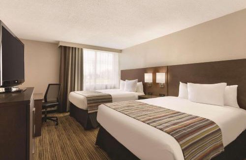 Fergus Falls Hotel | Country Inn & Suites by Radisson, Fergus Falls, MN