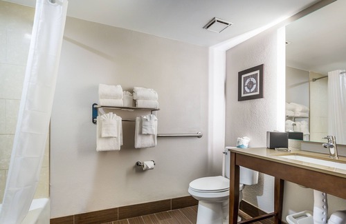 Northeast Virginia Beach Hotel | Country Inn & Suites by Radisson, Virginia Beach (Oceanfront), VA