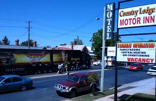 Bathurst Hotel | Country Lodge Motor Inn