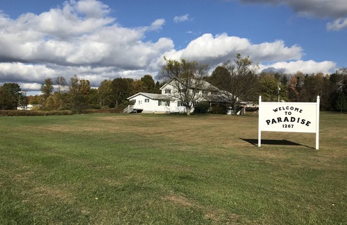 Brockport House | Country Mountain Paradise Suites