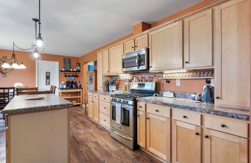 Trumansburg House | Country Oasis; Ithaca College Grad wknd!