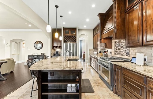 Weston House | Country Oasis: Peaceful Suite in McKinney with Pool