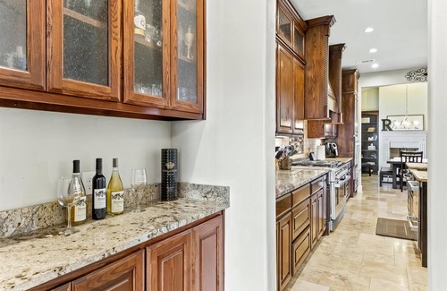 Weston House | Country Oasis: Peaceful Suite in McKinney with Pool