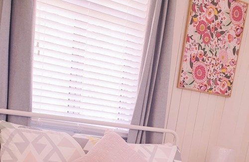 Amby House | Country Queenslander. Relax and enjoy the peace & quiet in Amby Qld..