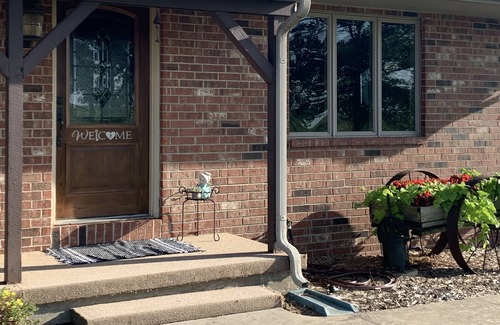 Lamont House | Country Ranch with a pool