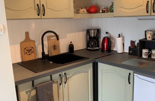 Plouguenast Cottage | Country Retreat Brittany Sleeps 4 + Cot, Heated Pool, Free Wifi, Pet Friendly